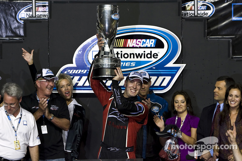 nascar-ns-homestead-2009-victory-lane-kyle-busch-celebrates-win-and-2009-nationwide-series.jpg