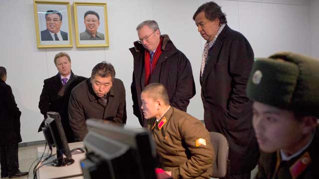 ap_north_korea_eric_schmidt_google_thg_130109_wmain.jpg