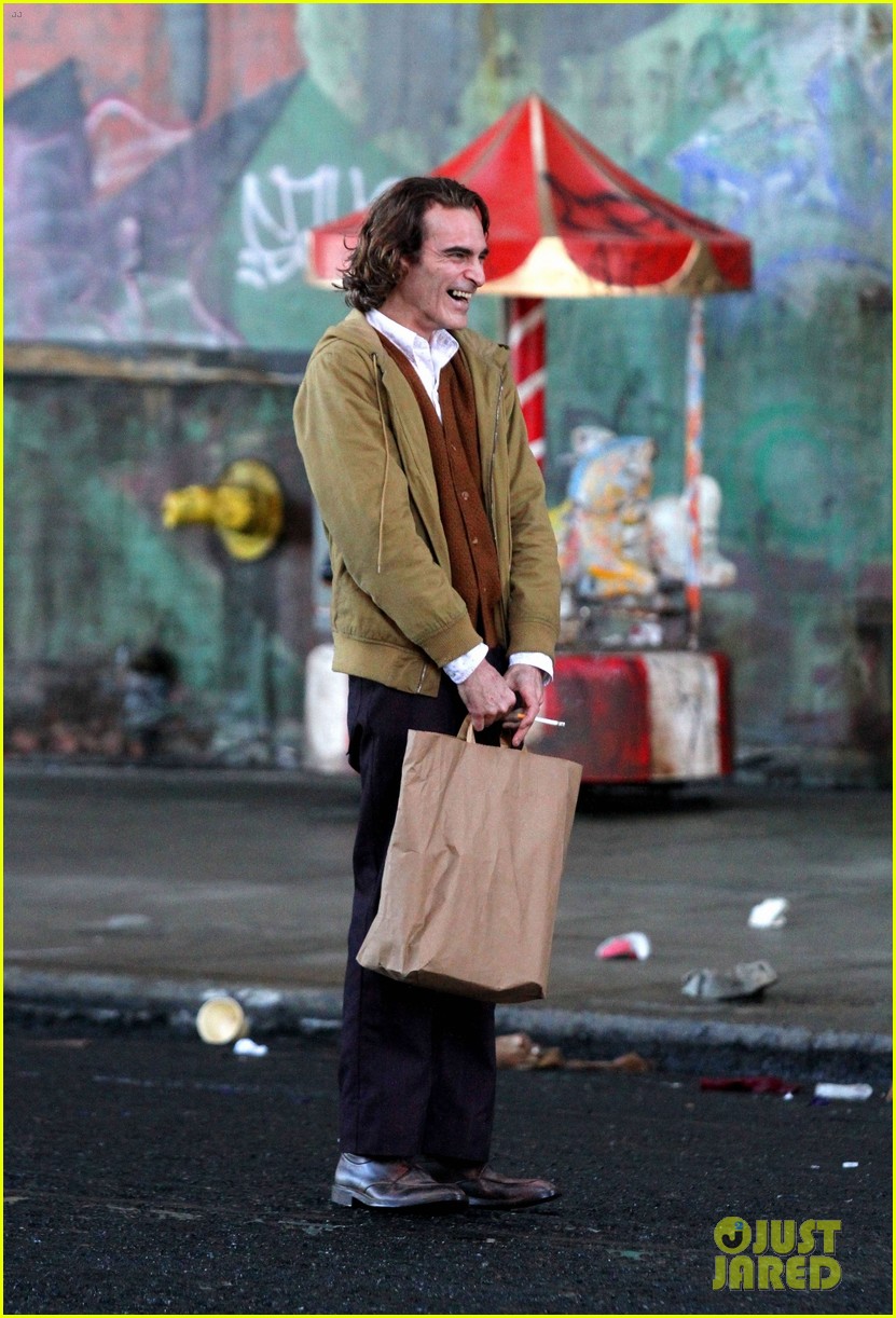 joaquin-phoenix-the-joker-movie-11.jpg