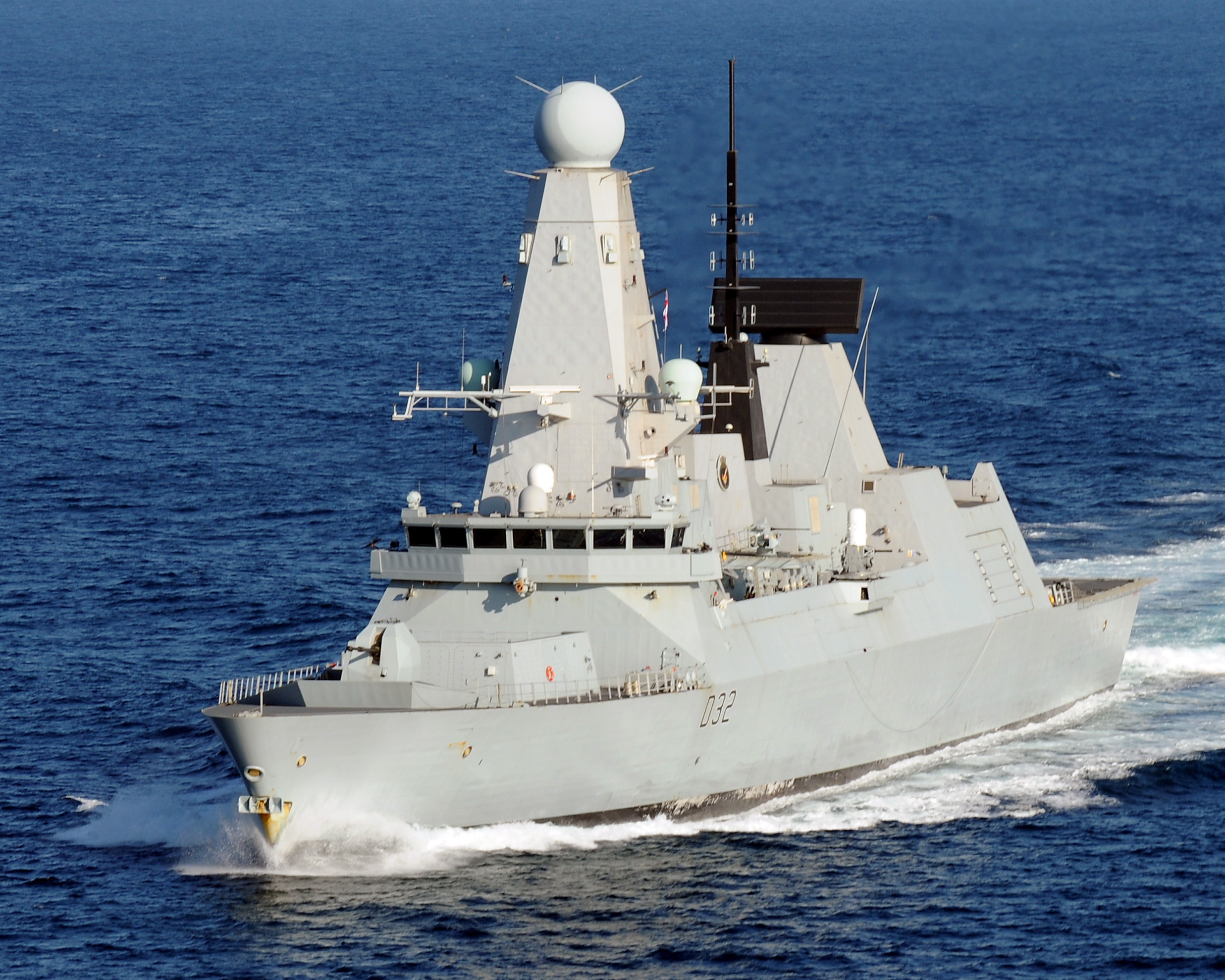 Royal_Navy_Type_45_destroyer_HMS_Daring_MOD_45154175.jpg