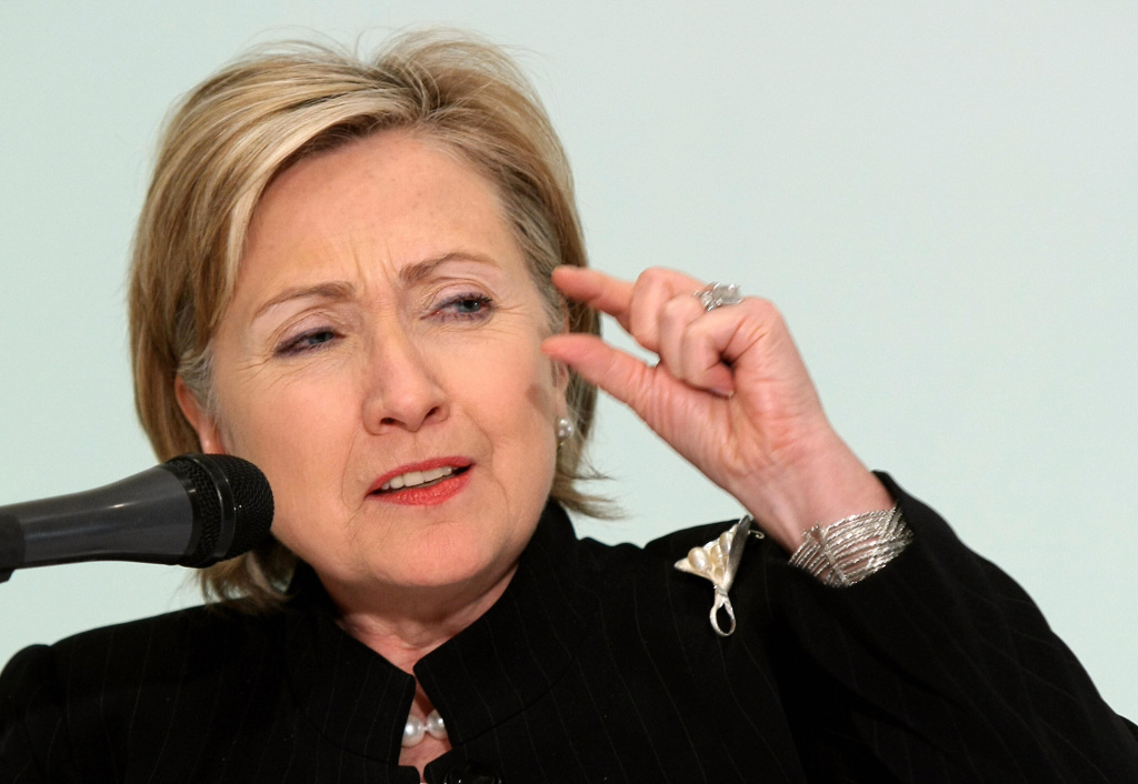 Hillary-Clinton-Fingers-1024x706.jpg