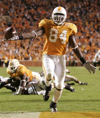vol-de-chris-walker-returns-his-interception-for-a-td-to-put-the-vols-ahead-for-good-ap-photo-by-wade-payne.jpg
