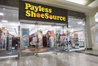 payless-mirror-kills-girl.jpg