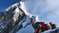 Crowded Everest.jpeg