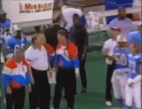 LightFaroffGalapagossealion-size_restricted.gif