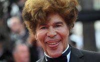 famous_french_tv_host_igor_bogdanoff_has_shocked_cannes_with_his_incredibly_awkward_face_640_02.jpg