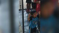 180618100931-viral-photo-migrant-child-cage-trnd-super-tease.jpg 180618100931-viral-photo-migrant-child-cage-trnd-super-tease.jpg