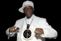 flavor-flav-1-d7293c3ce6824e44a19df265a147fa90.jpg