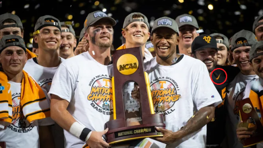 74201778007-knscws-vols-celebration-bp-26.png