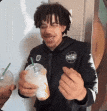 1758393025377.gif