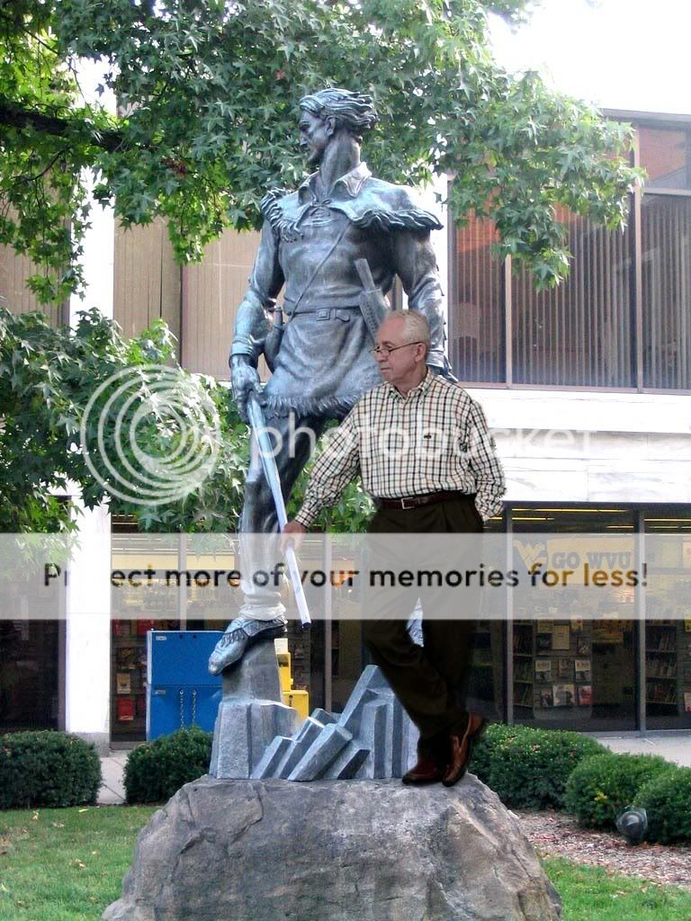 mountaineerstatuewithslive.jpg