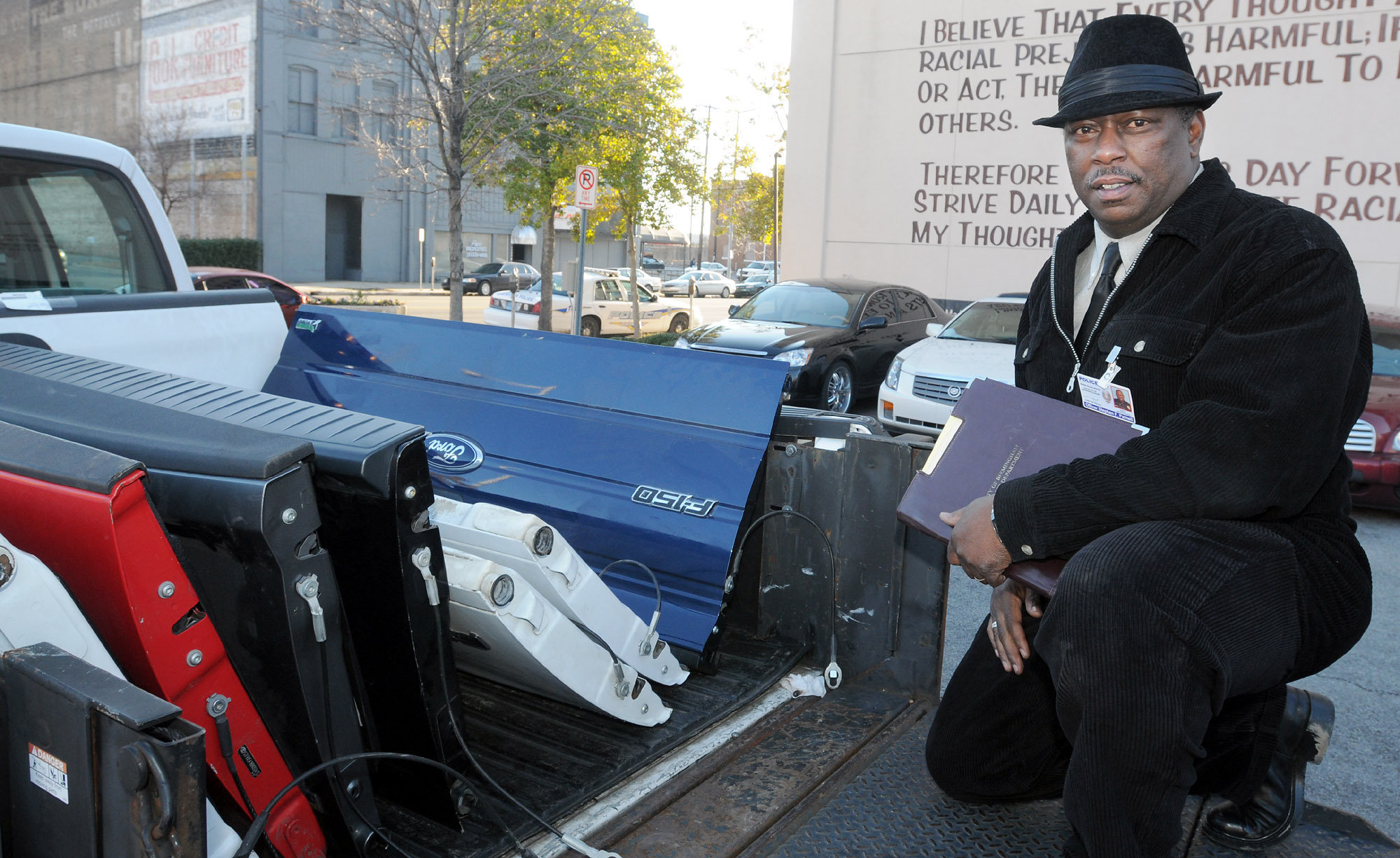 tailgate-thefts---075783jpg-ce550c4957ae6421.jpg