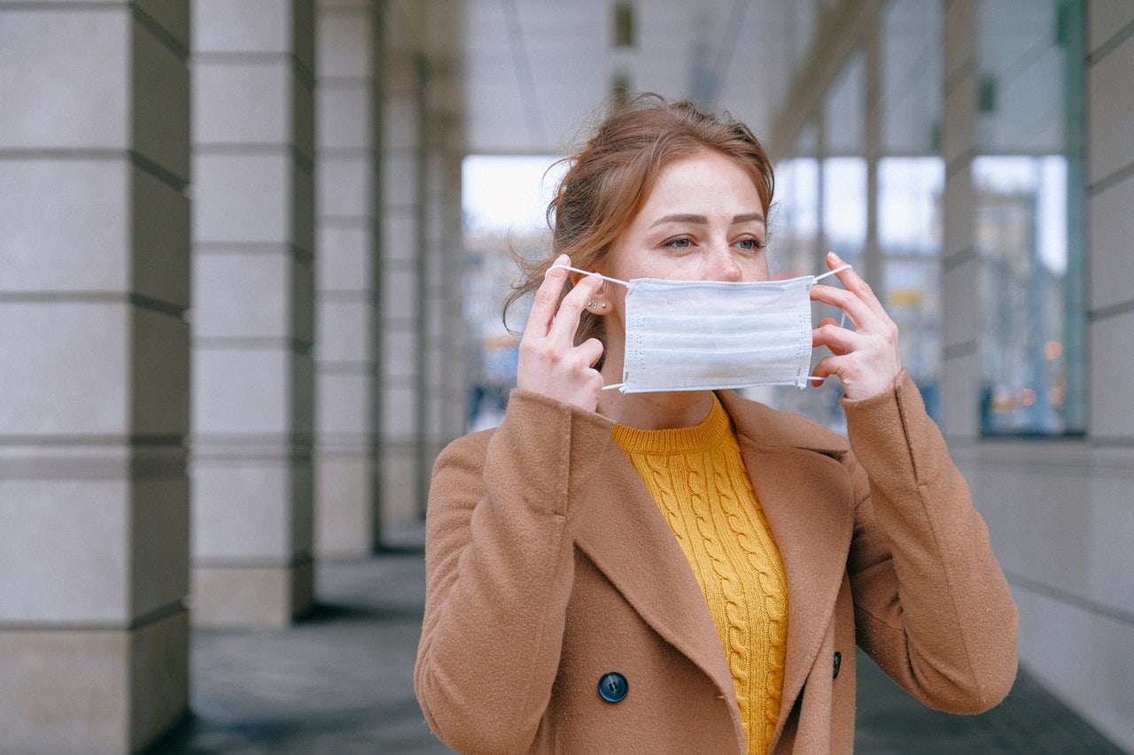 woman-wearing-face-mask-3902732.jpg