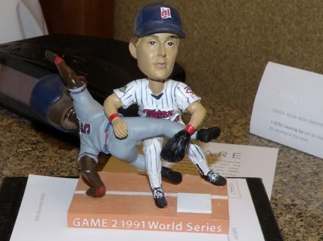 HrbekGantBobblehead.jpg