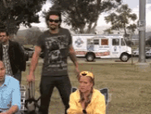 Folding Chair GIFs | Tenor