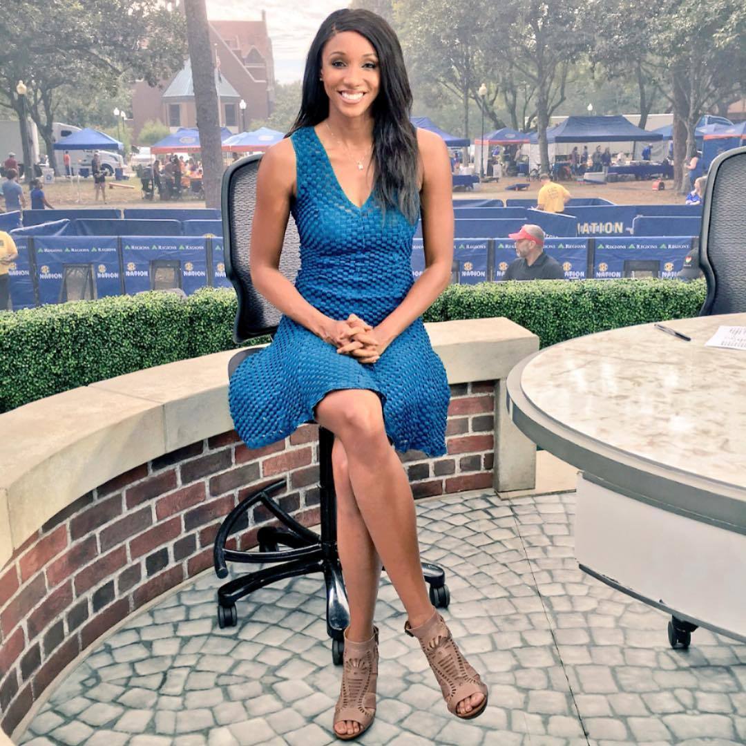 Maria-Taylor-Feet-2628308.jpg
