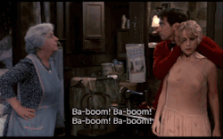 tumblr_lz0lt282XK1qjeut3o5_250.gif