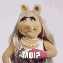 miss-piggy-the-muppets.gif