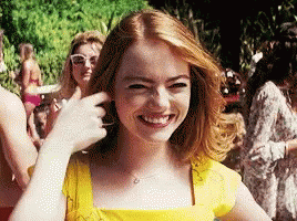 emma-stone-laugh.gif