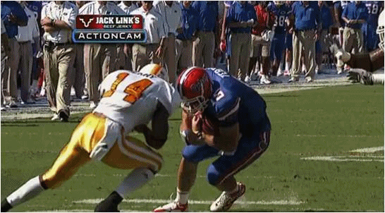 eb_tebowhitgif04.gif