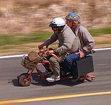 29cbaf5c1220aeb04cfeab36d553fd65--dumb-and-dumber-mini-bike.jpg