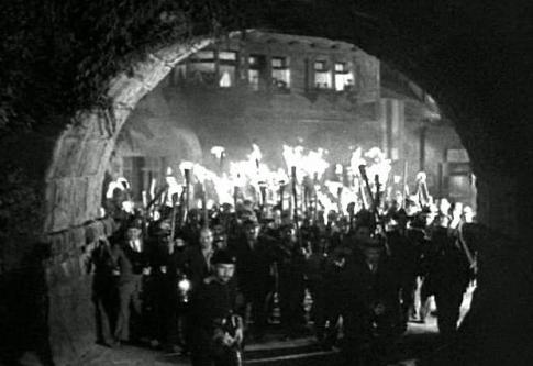 pitchforks-torches.jpg