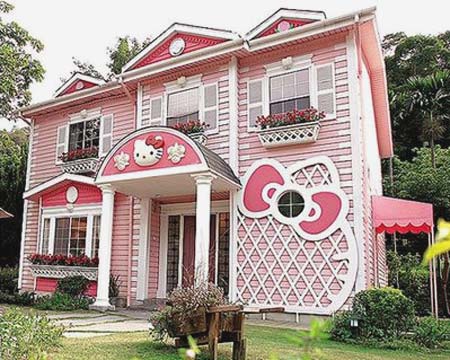Hello-Kitty-House.jpeg