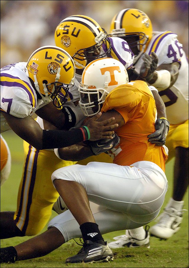 TENNESSEE_LSU__bw.jpg