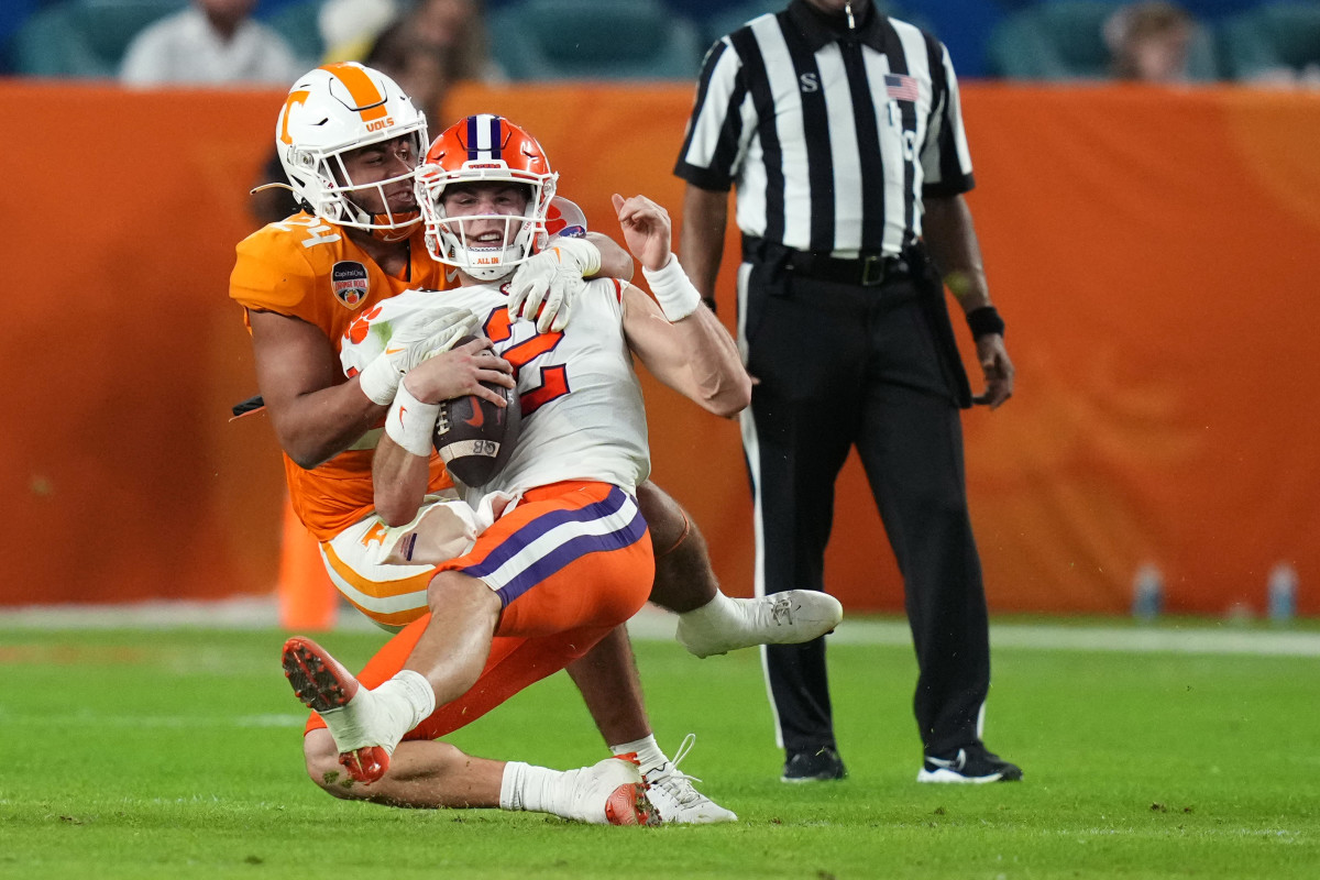 Aaron Beasley's Next Step For Tennessee Football - Sports Illustrated  Tennessee Volunteers News, Analysis and More