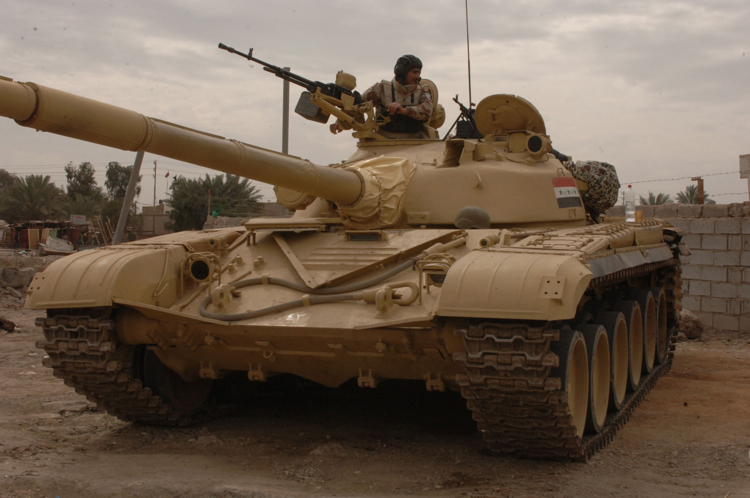 20090521182015!New_iraqi_army_tank.jpg
