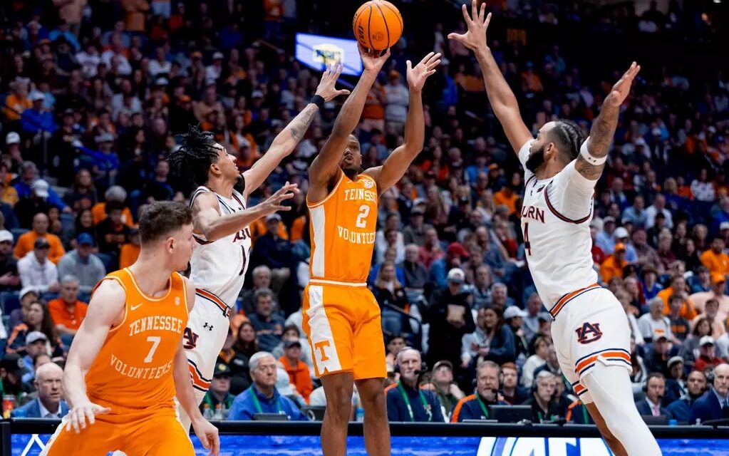 Down goes Auburn, Vols face Florida