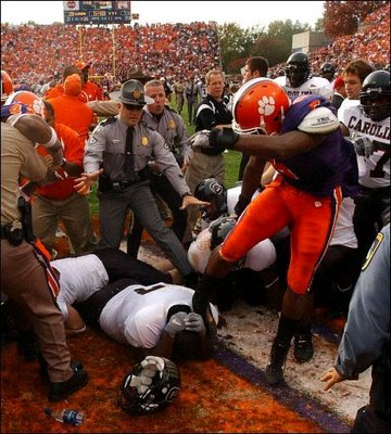 Clemson_South_Carolina_brawl.jpg