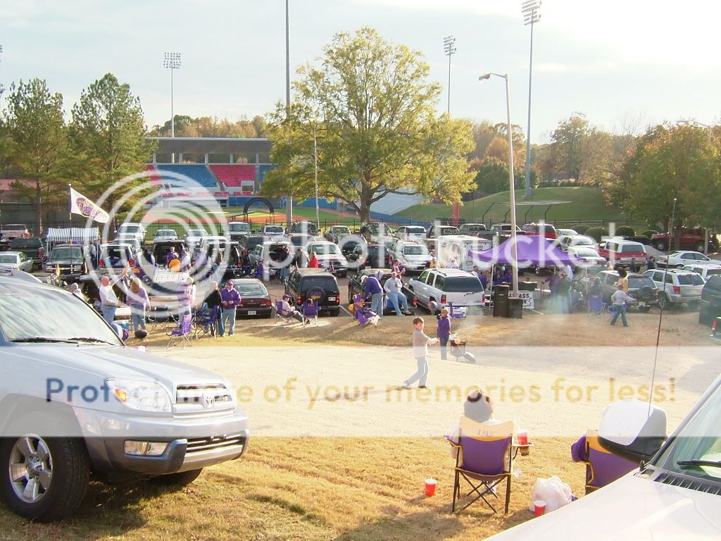 SmokeyandLSUgame010.jpg