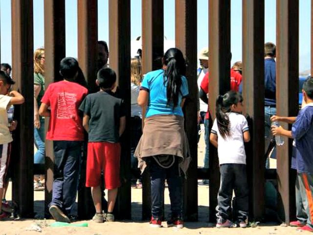 Unaccompanied-Alien-Children-640x480.jpg