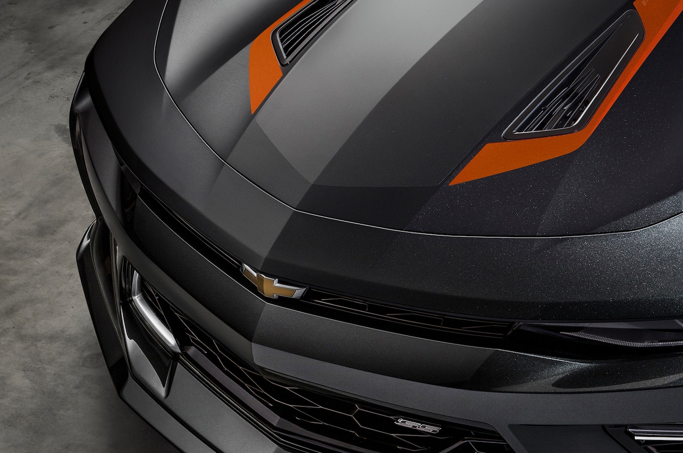 2017-Chevrolet-Camaro-50th-Anniversary-hood-.jpg