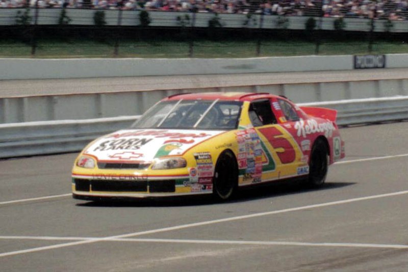 800px-TerryLabonte1997Pocono.jpg