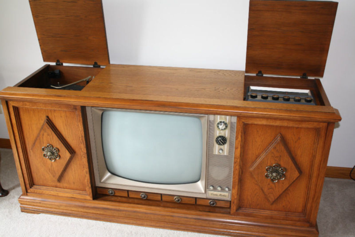 curtis-mathes-color-televisions-and-stereo-consoles.jpg