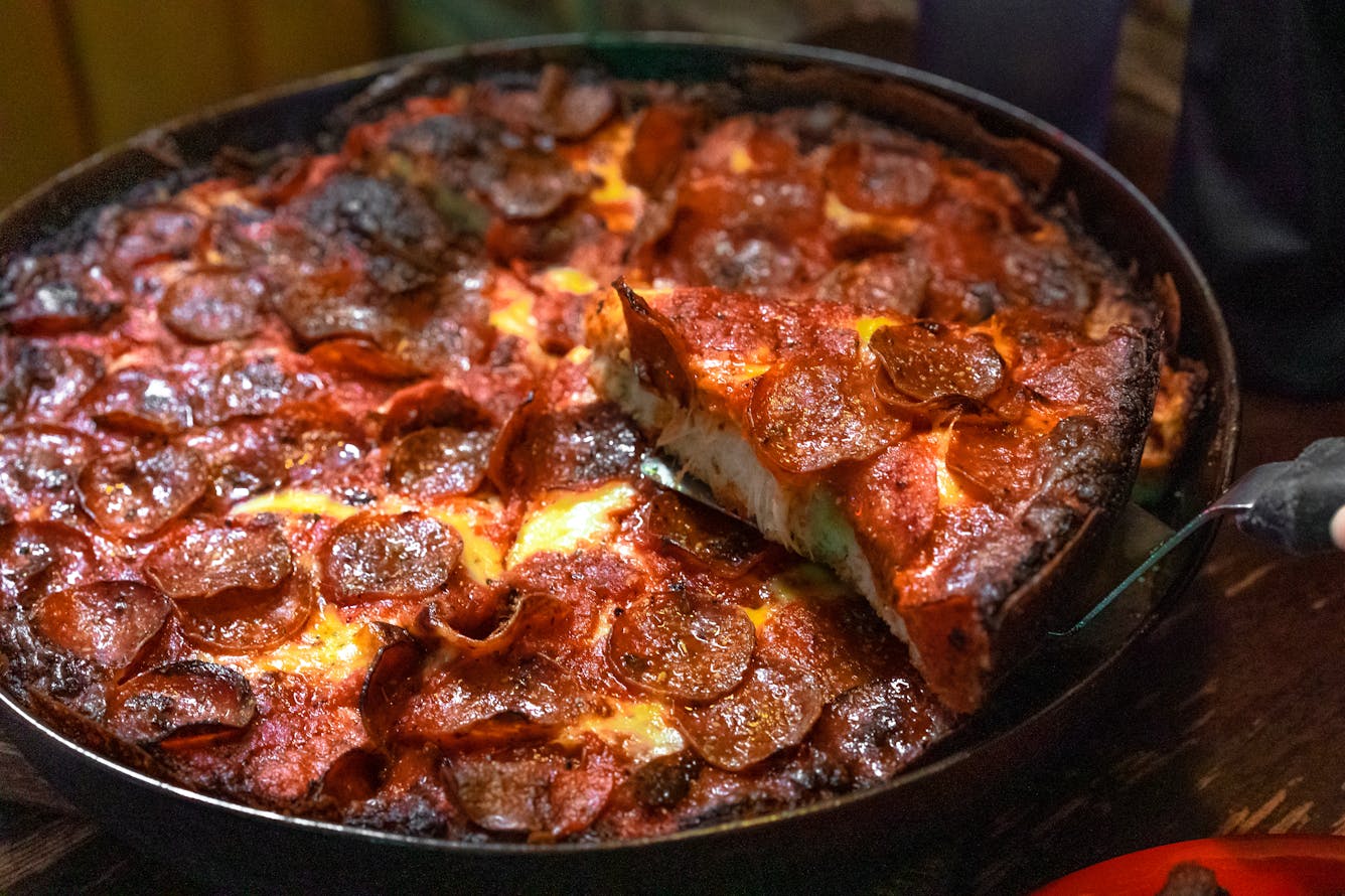 KimKovacik_Chi_Pequods_PepperoniDeepDish_04.jpg