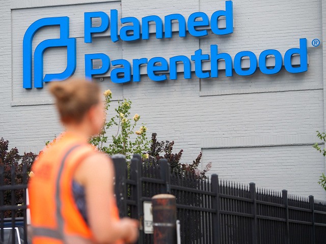 planned-parenthood-building-sign-filemay19-gettyimages-640x480.jpg