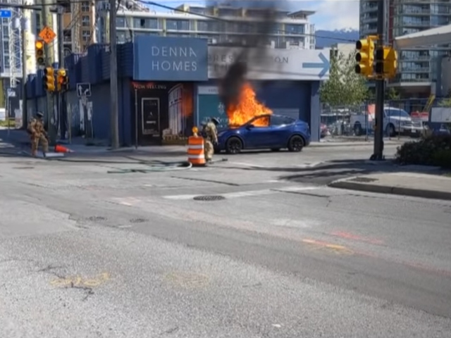 Tesla-car-fire-Canada.jpg