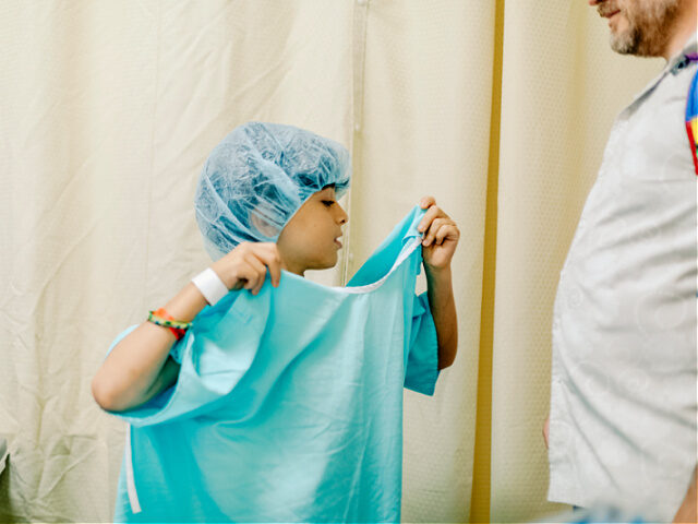 child-pediatric-hospital-gown-surgery-stock-photo-getty-640x480.jpg