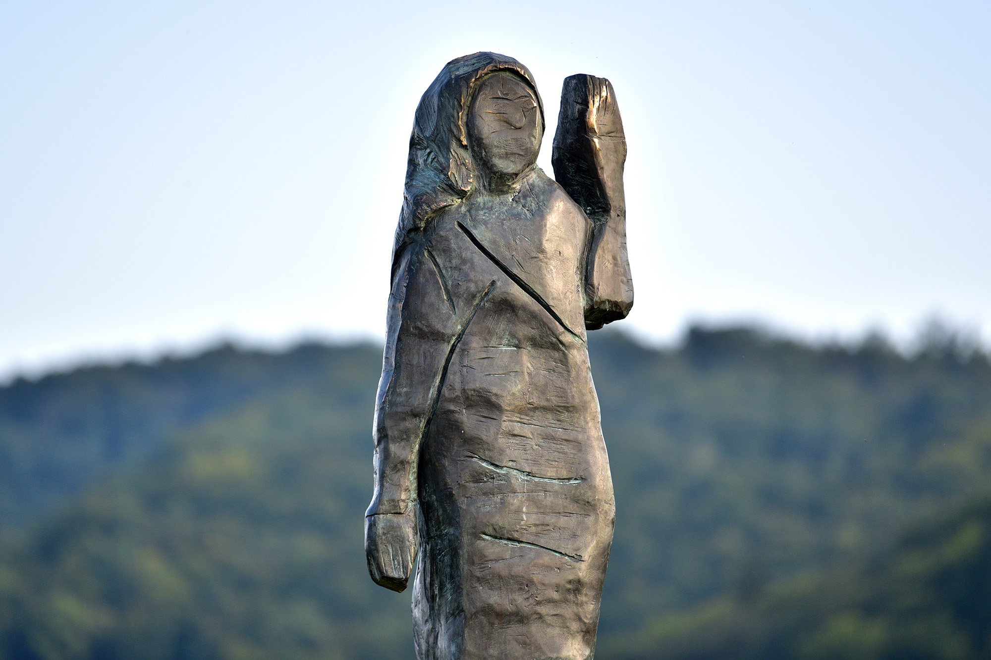 slovenia-melania-statue-72.jpg