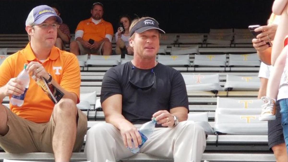 jon-gruden-tennessee-game.jpg