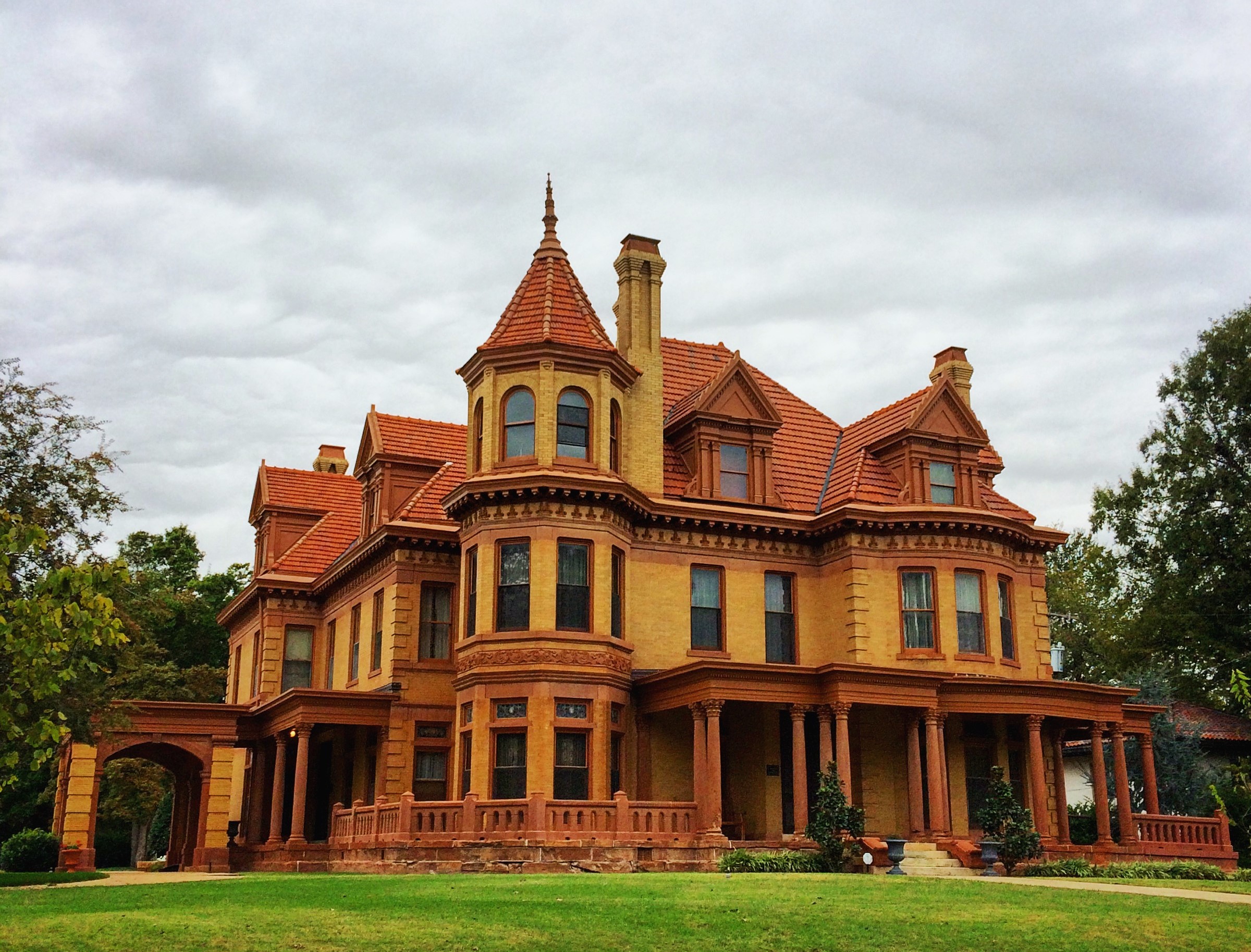 Overholser_Mansion_OKC.jpg