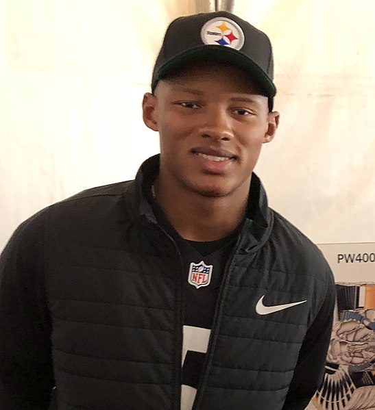 547px-Joshua_Dobbs_March_2018_2.jpg