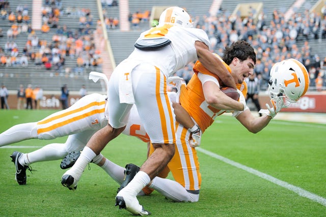 1835f47d-236d-4120-82f7-1bb7c3186547-KNS-vols_spring_game_307.JPG