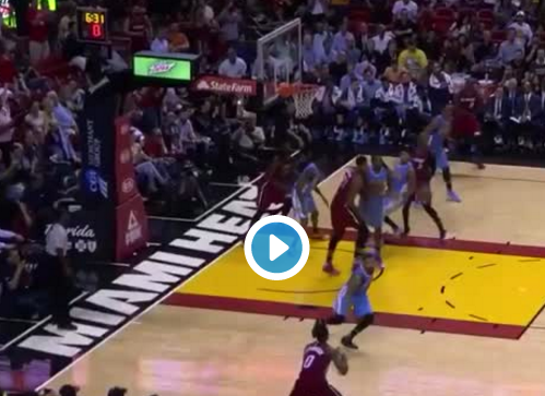 Richardson scores 17, including another highlight dunk