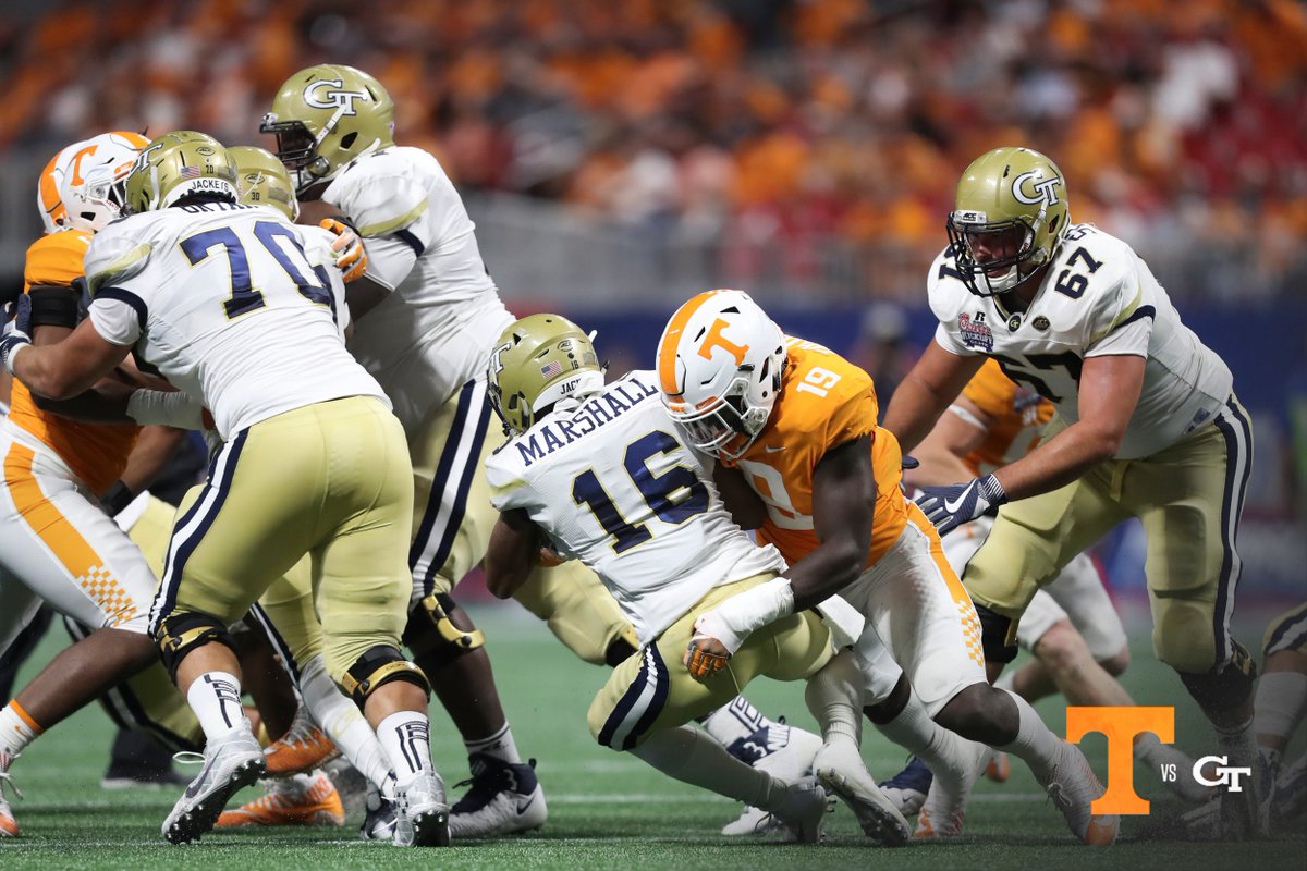 FreakNotes: Vols vs Maxims vs GT; Berry injured; New Peyton commercial