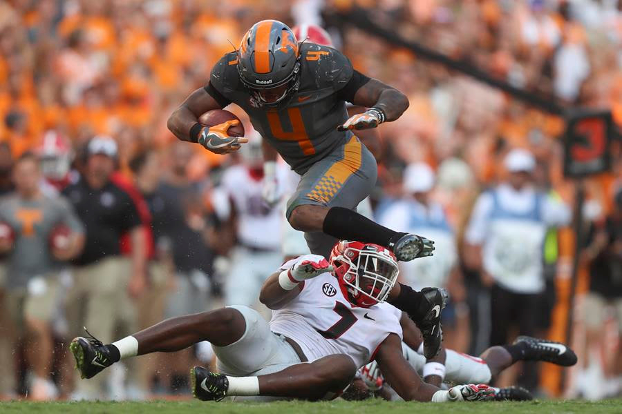 Tennessee Falls To #7/8 Georgia, 41-0