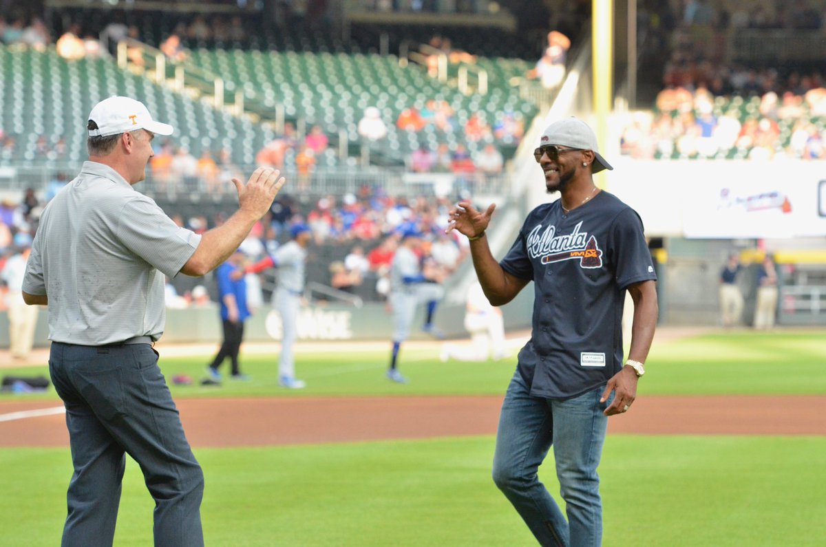 Peerless Price throws first pitch at Suntrust Park on Tennessee Night